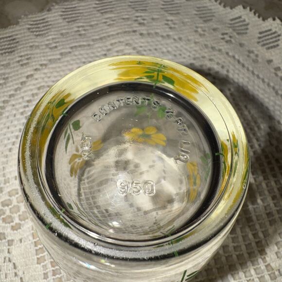 Small Vintage Flower Glass Old Sour Cream Container 1/2 Pint - Picture 3 of 3